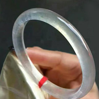 玻璃种翡翠ab货辨别方法