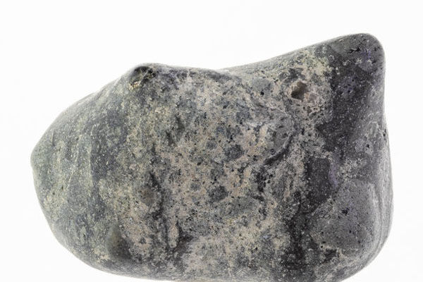 翡翠原石皮壳是怎样形成的 你真的了解翡翠原石吗？