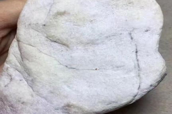 白皮翡翠原石有几种 翡翠原石的皮壳种类