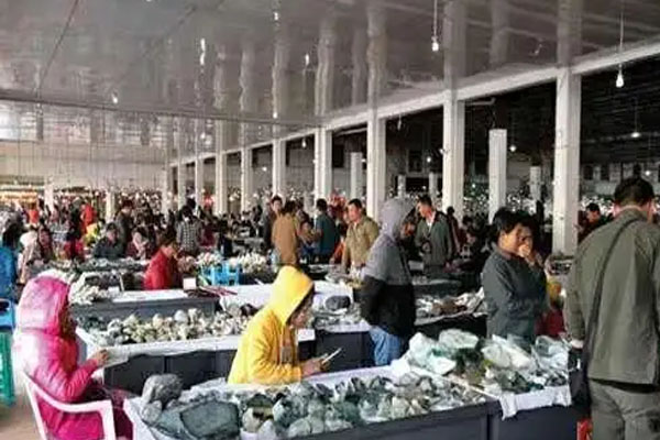 中国翡翠原石交易市场在哪里 国内翡翠市场分布在哪里